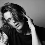 Christopher Owens, formerly of Girls, just released his LP “A New Testament” Today he shared “America”, a lovely acoustic jam . …